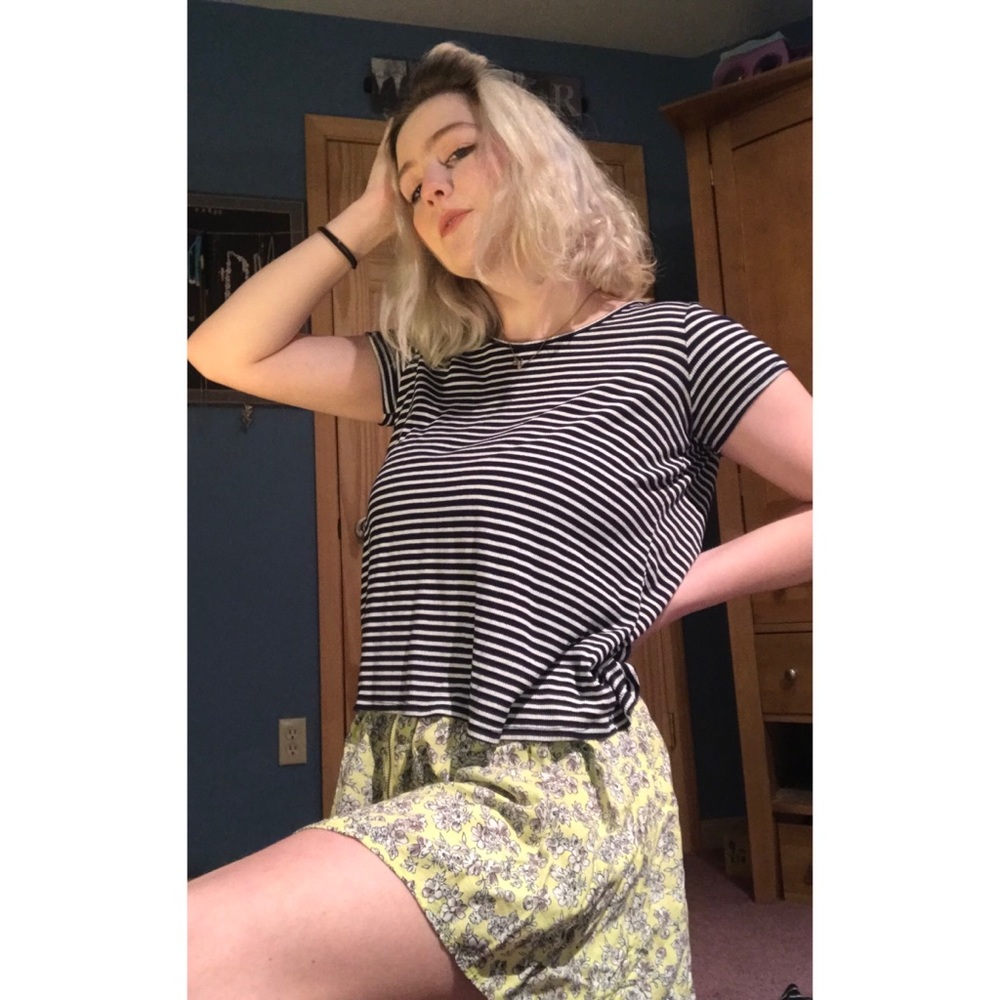 Striped High-Low Tee - Picture 4 of 4